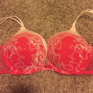 Bombshell push-up bra