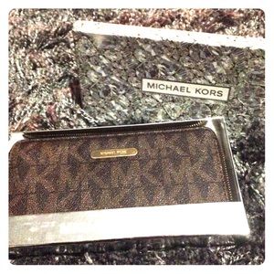 Michael Kors wallet