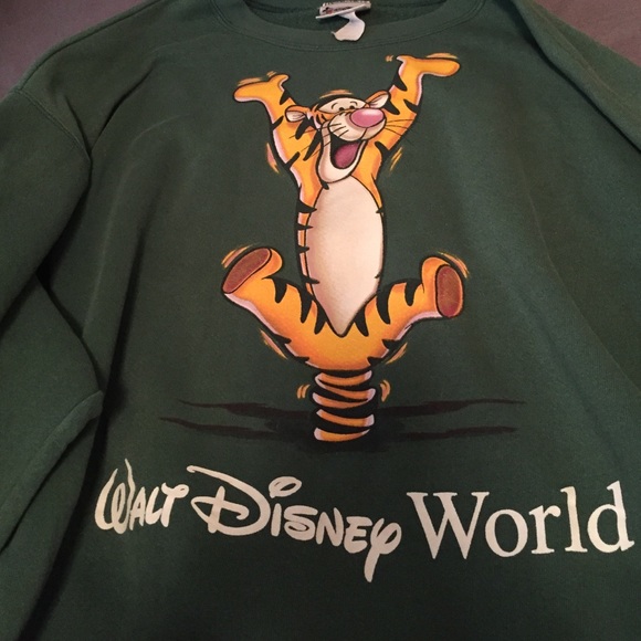 Big green tiger sweatshirt