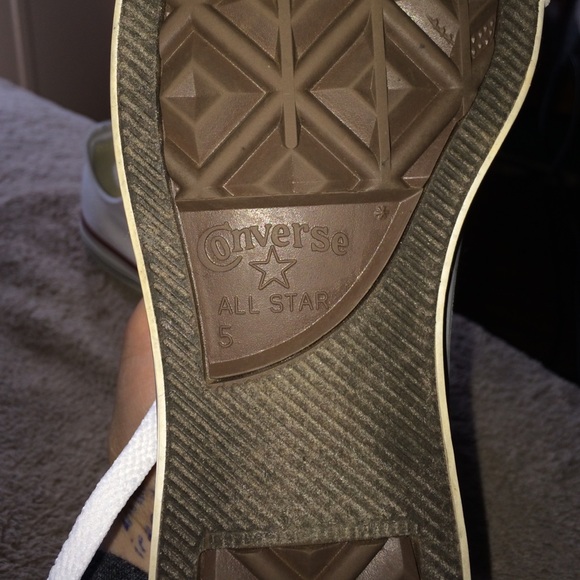 ❌SOLD❌ All white Converse - Picture 2 of 4