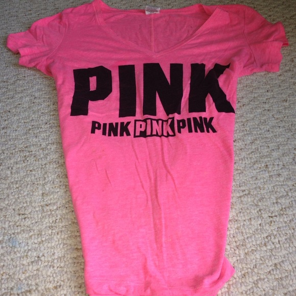 pink tshirt