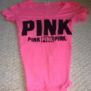 pink tshirt