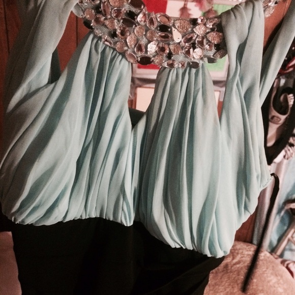 Dress - Picture 1 of 4