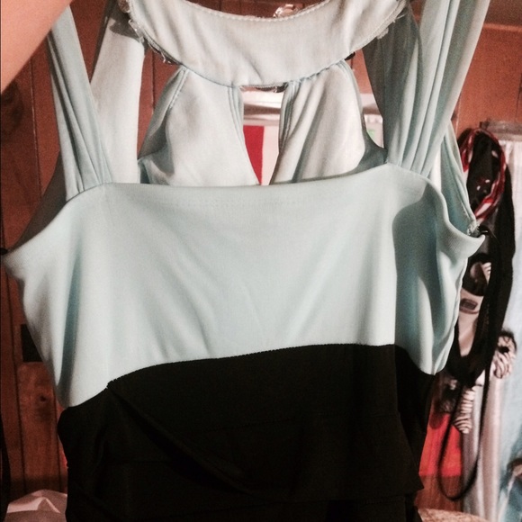 Dress - Picture 2 of 4