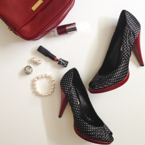 Polka Dot shoes by Steve Madden, Size 7.5