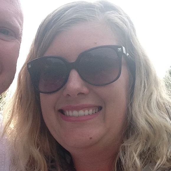 Meet your Posher, Carissa