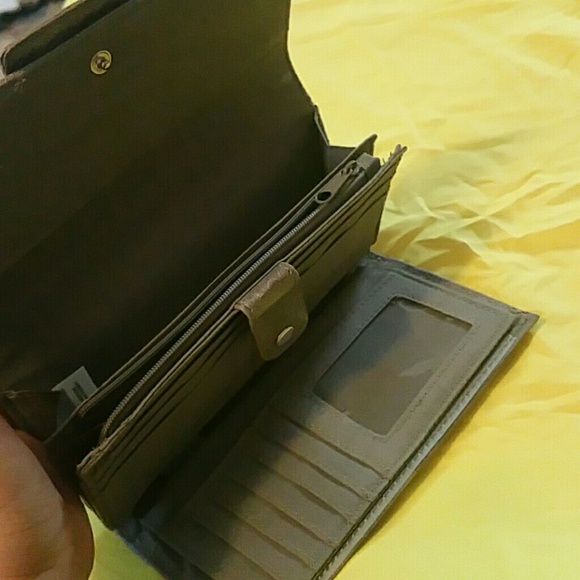 Wallet - Picture 2 of 3