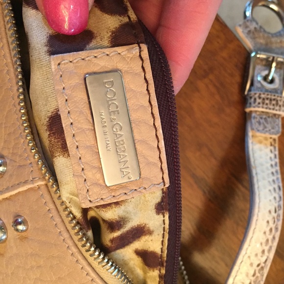 Dolce & Gabbana cream purse - Picture 3 of 3
