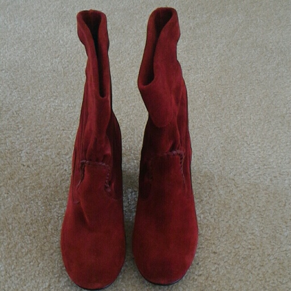 Boot - Picture 2 of 4