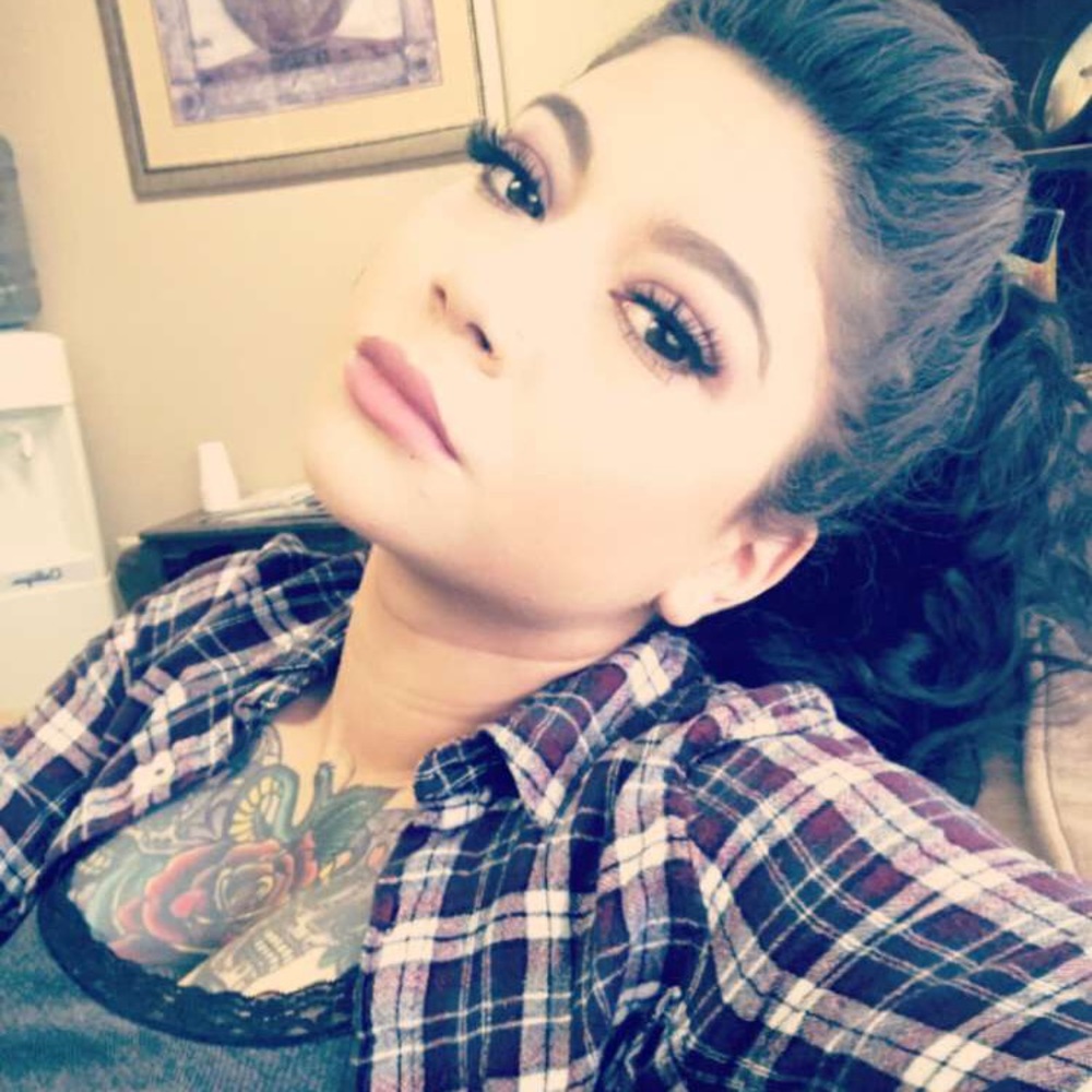 Meet your Posher, Adilene