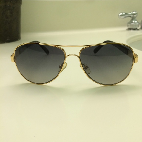 Tory Burch Accessories - Tory burch polarized sunglasses