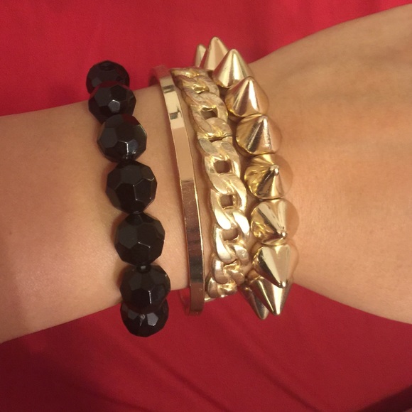 Bracelets - Picture 1 of 2