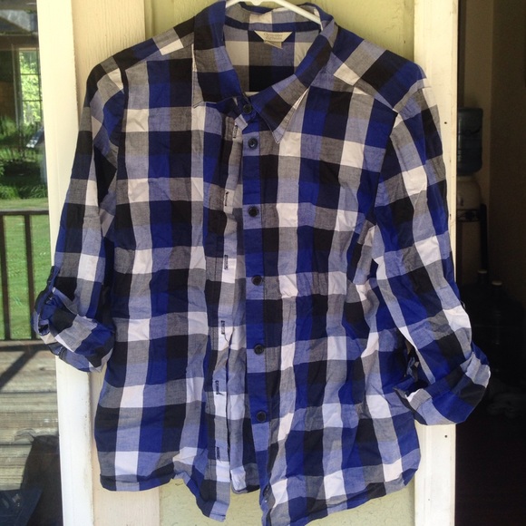 💙Blue Plaid shirt!💙