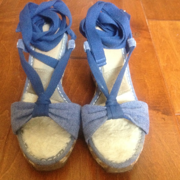 UGG Australia Amelie strappy wedges SOLD - Picture 2 of 2