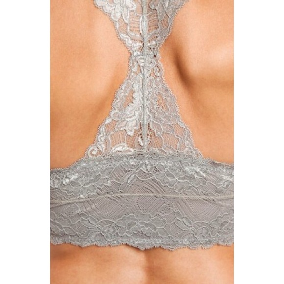 ❌SOLD❌ Lace Racerback Bralette - Picture 3 of 3