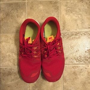 Red Nike free