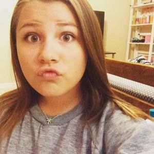 Meet your Posher, Marisa