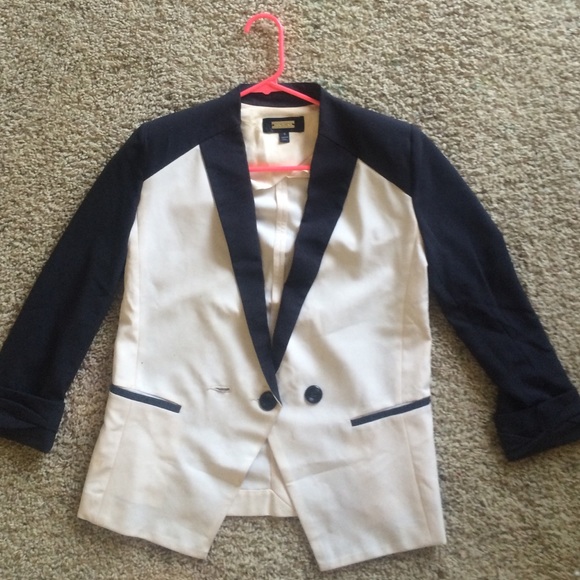 Greylin size small navy/ white blazer