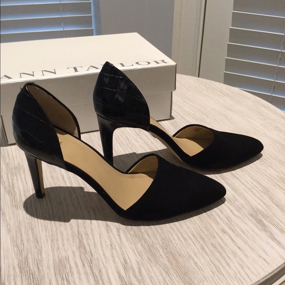 **SOLD**Ann Taylor black leather/suede heels - Picture 2 of 4