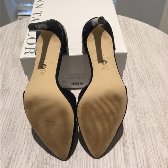 **SOLD**Ann Taylor black leather/suede heels - Picture 4 of 4