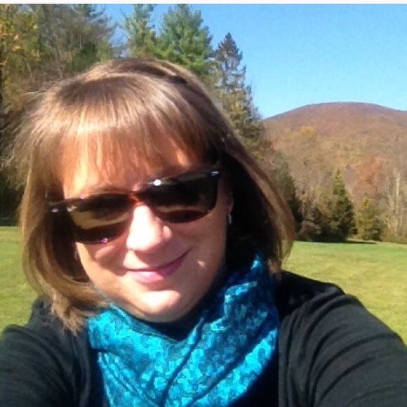 BUNDLE & SAVE! ❤ - Picture 3 of 8