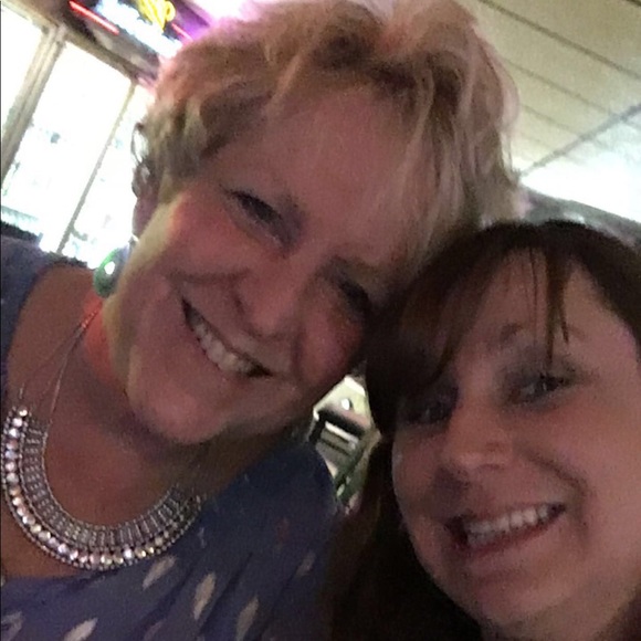 BUNDLE & SAVE! ❤ - Picture 5 of 8