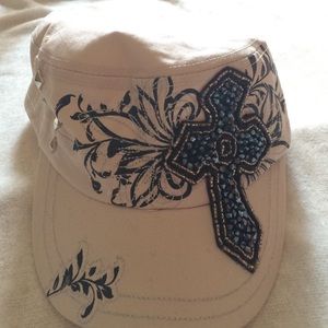 🎊 FLASH SALE 🎊 Stylish beaded cross hat! 👒