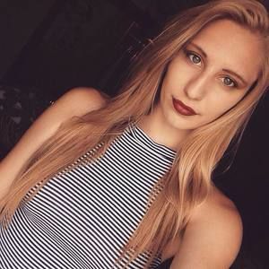 Meet your Posher, Melanie