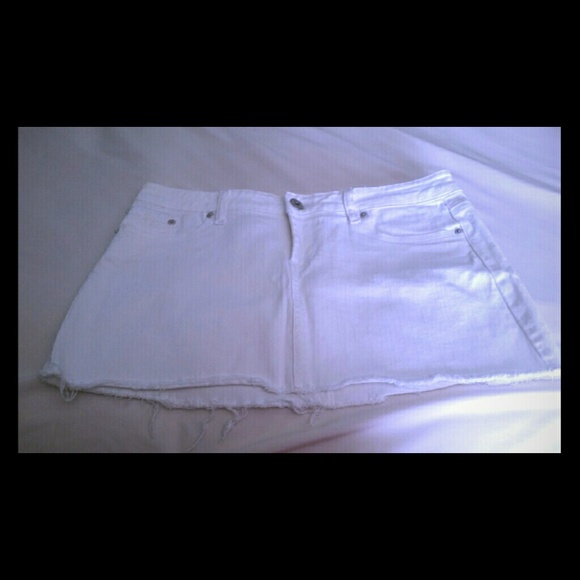 ****WHITE JEAN MINI SKIRT****