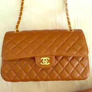 CAMEL COLORED PURSE!