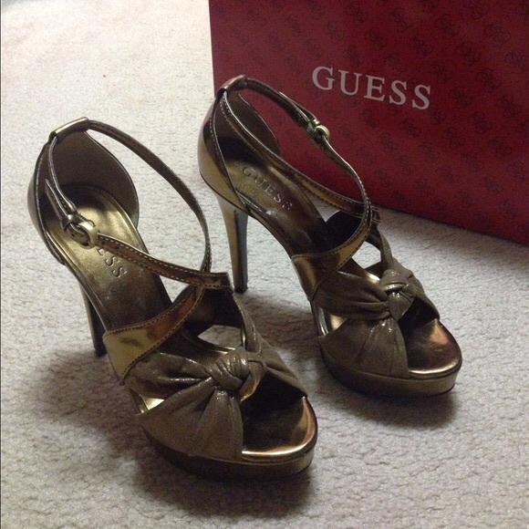Goldfish shoes