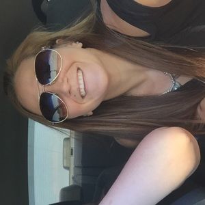 Meet your Posher, Aimee