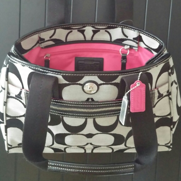 ππ SOLD ππ Coach Kyra Signature Black Gray - Picture 1 of 4