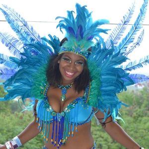 Meet your Posher, Monique