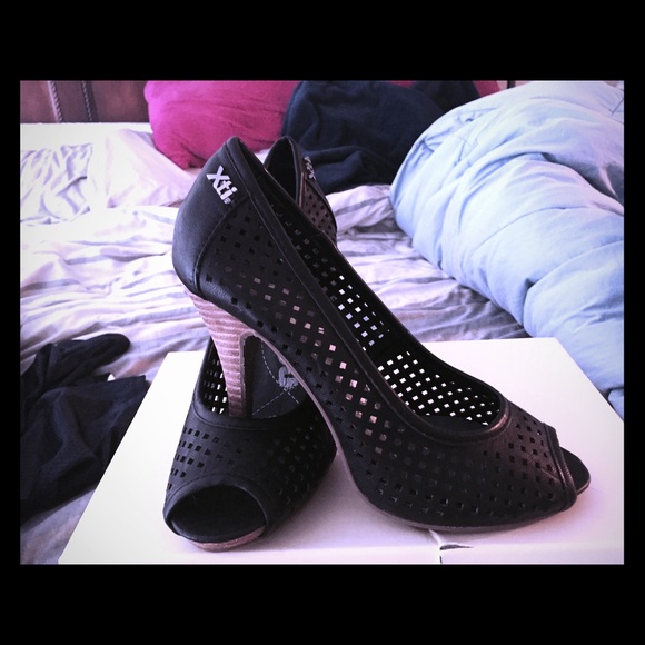 Black Peep Toe Leather Shoes - Picture 1 of 4