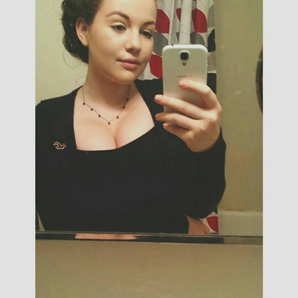 Meet your Posher, Haley - Picture 3 of 4