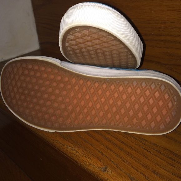 Pink and blue custom vans - Picture 3 of 4