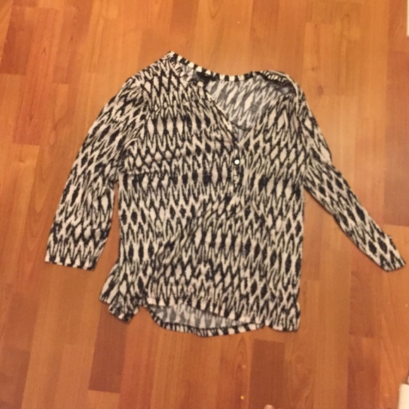 Black & white printed blouse