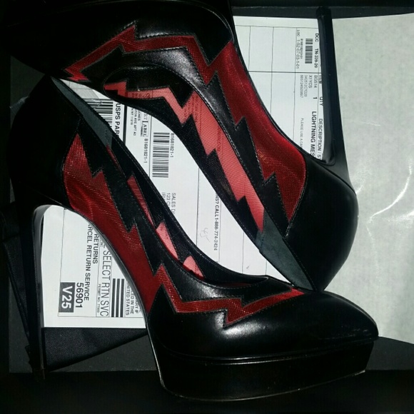 Saint Laurent Lightening Mesh Pump - Picture 2 of 3