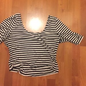 Black&white striped crop top