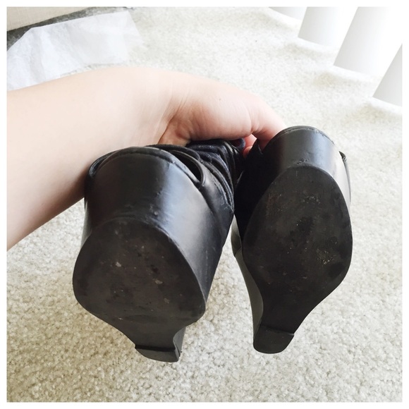 ❤️SOLD❤️ lace up open toe bootie - Picture 3 of 3