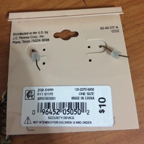 earring bundle - Picture 2 of 3