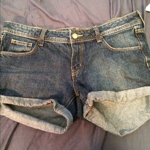 Dark Wash Denim Cuffed Shorts (H&M)