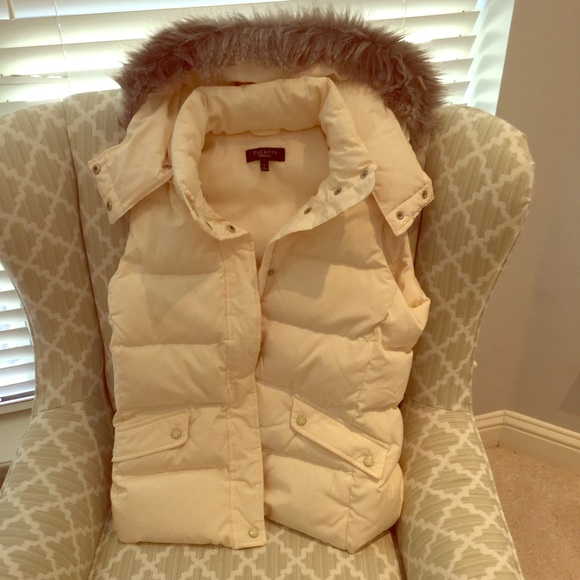 Talbots Fur Trimmed detachable hood puffer vest.