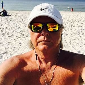 Meet your Posher, Earl