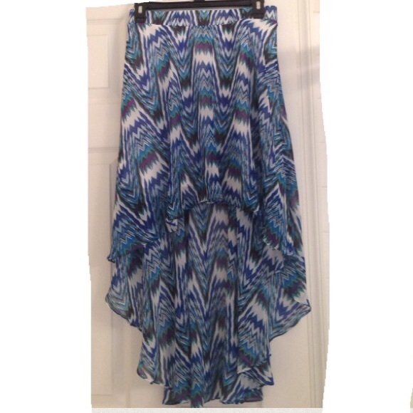 Hi- low Bebe skirt
