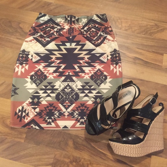 Aztec print skirt