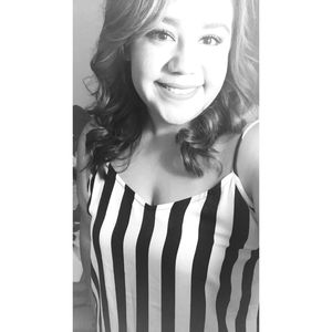 Meet your Posher, Danyelle