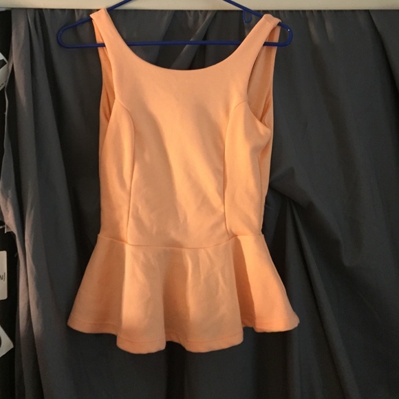 super cute peplum top!! peach pink