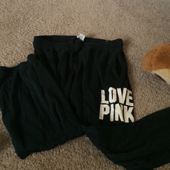VS Pink cropped sweatpants